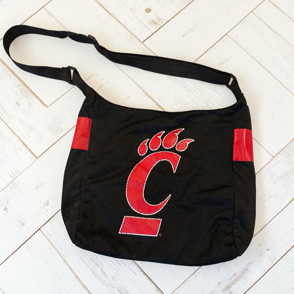 MVF Littlearth UC Bearcats Crossbody Bag Mesh Black Red
